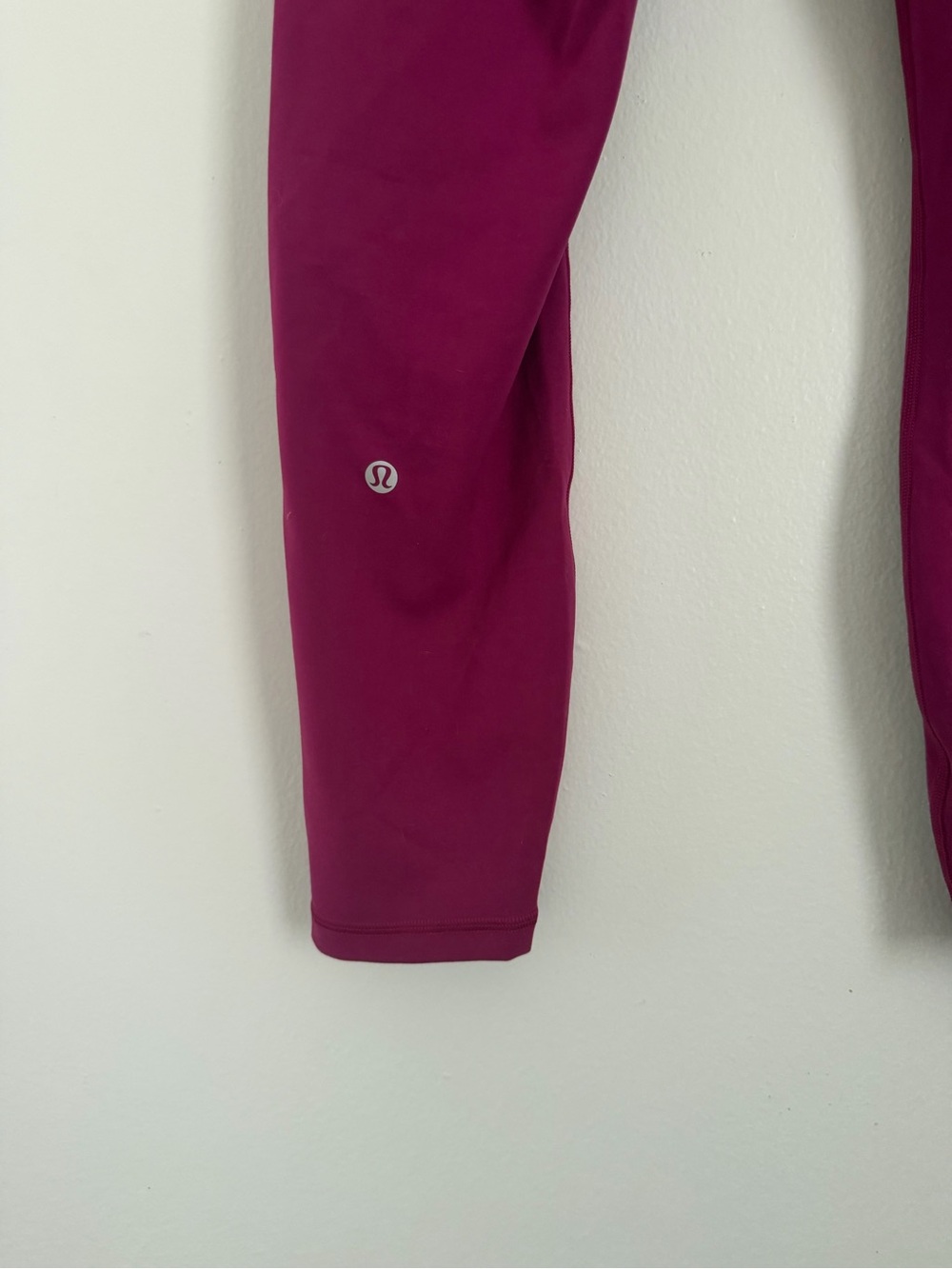 Wunder Train High Rise Tight with Pockets 25” (Raspberry) - Picture 5 of 7